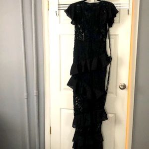 NWT PRETTY LITTLE THING lace and ruffle dress